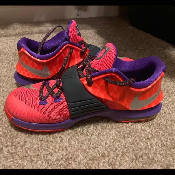 Kevin Durant Nike Sneakers Size 4Y